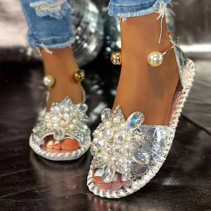 Damen Sandalen mit Perlenblüten – Flach, Elegant und Vielseitig für den Sommer