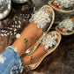 Damen Sandalen mit Perlenblüten – Flach, Elegant und Vielseitig für den Sommer
