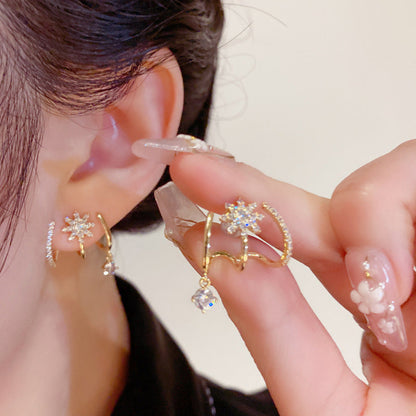 Boucles d'oreilles griffes scintillantes pour femme