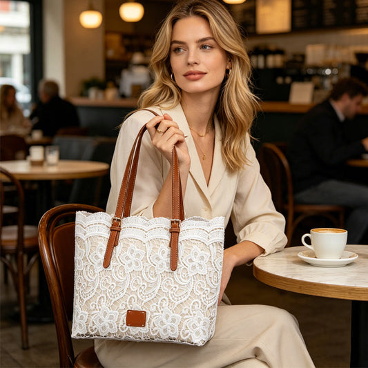👜 PROMO LIMITÉE 55% DE RÉDUCTION ! 👒💃 Sac Fourre-Tout Élégant en Dentelle Blanche – Grand Compartiment, Bretelles Réglables 🔐