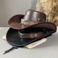 📢📢50 % DE RÉDUCTION !! ⏰ ✨ Chapeau de Cowboy Vintage à Large Bord & Lanière – PU, Taille Unique, Réglable ☀️